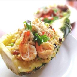 THE CANTEEN ปิดปรับปรุงชั่วคราว เดอะแคนทีน ร้านอยู่ทางเข้าตึกพงศ มองเข้ามาเป็นร้านกระจก