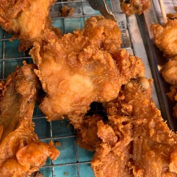 เฮียบอย ไก่ทอด เซเว่นเดย์ ตลาดโนนม่วง