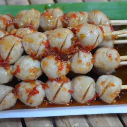 ยำลูกชิ้นอร่อยแท้พ่อมึง