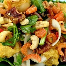 ยำสามกรอบ