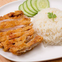 ข้าวหน้าไก่คริสปี้(ซอสทาท่า)