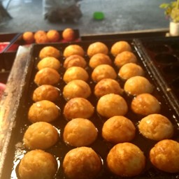 จ๊ะจ๋า ทาโกะยากิ ตลาดรวมพลัง