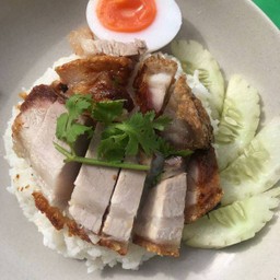 ข้าวหมูกรอบ