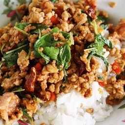 ข้าวผัดกะเพราหมูสับ