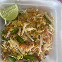 ผัดไทยเส้นเล็กทะเล