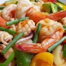 ผัดเปรี้ยวหวานรวมมิตร