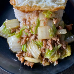 ผัดผักกาดขาวหมูสับ