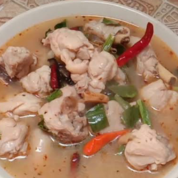 ต้มแซ่บน่องไก่