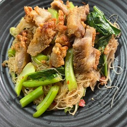 (ลด15%)หมี่กวางตุ้งหมูกรอบ