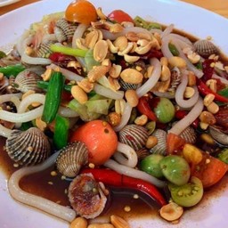 ตำด้องแด้งหอยแครง