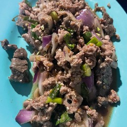 ร้านลาบร้อยเอ็ด โป่งสะเก็ต