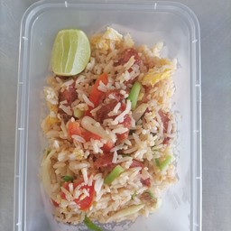 ข้าวผัดหมูช้ิน
