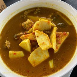 แกงส้มปลากะพงยอดมะพร้าว