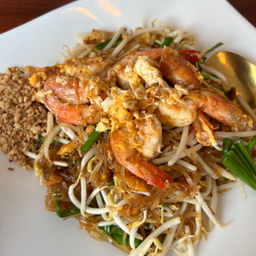 ผัดไทกุ้งสด รสจัดจ้าน