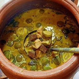 แกงเขียวหวานไก่ (เฉพาะแกง)