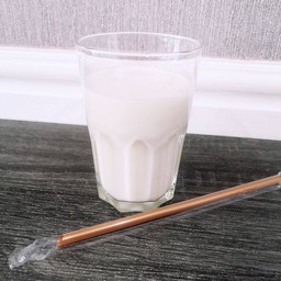 Cool fresh milk นมสดเย็น