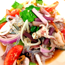 ยำเส้นแก้วลูกชิ้น