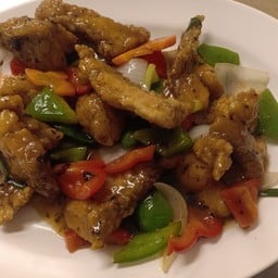 เนื้อปลาเก๋าผัดพริกไทยดำ