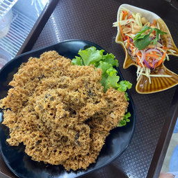 ยำปลาดุกฟู