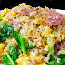 ข้าวผัดแหนม