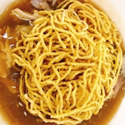 ราดหน้าหมี่กรอบหมู