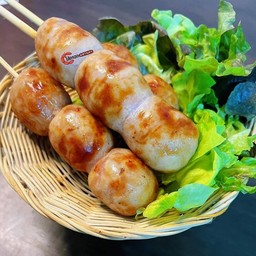 ไส้กรอกอีสาน B&K เจ้าเก่าเจ้าแรกข้างเซเวนตลาดไฟฟ้า