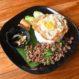 ก๋วยเตี๋ยวเรือแม่ต่วมลพบุรี