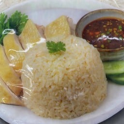 ต้นตำรับบะหมี่เกี๊ยว~ข้าวหมูแดง~ข้าวมันไก่ ซอยแบริ่ง 40