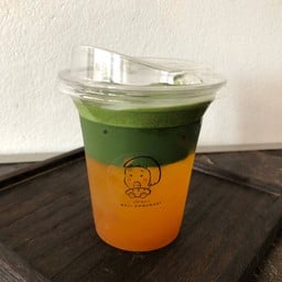 มัทฉะพีชโซดา