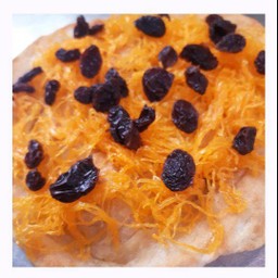 โรตี กลมนุ่ม ลูกเกด ฝอยทอง