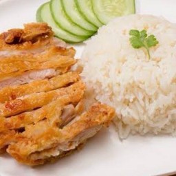 ข้าวมันไก่สะโพกทอด