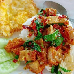 ริมคลองตามสั่ง มีหน้าร้าน