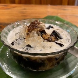 เฉาก๊วยนมสด