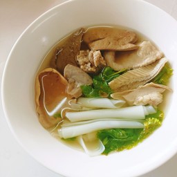 กวยจั๊บ