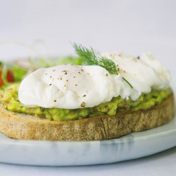 ขนมปังหน้าอะโวคาโดกับไข่โพสเอกต์