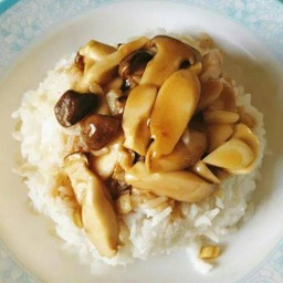 เห็ดผัดน้ำมันหอยราดข้าว