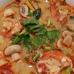 ผู้ใหญ่ดำ อาหารจานเดียว ท่าข้าม