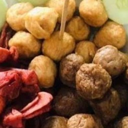 ลูกชิ้นสามสหาย