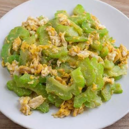 มะระผัดไข่