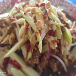 ตำมะม่วงปลากรอบ