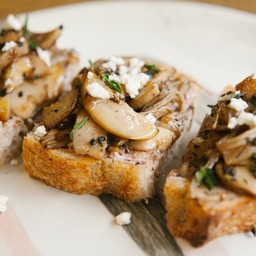 ขนมบังหน้าเห็ดตามฤดูกาล