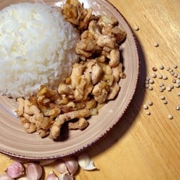 กระเทียมพริกไทย (ราดข้าว)