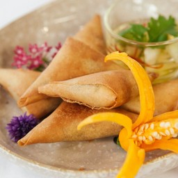 สโมช่าไก่หรือผัก