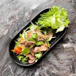 ยำหมูย่างเสวย