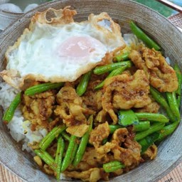 พริกแกงหมู + ไข่ดาว