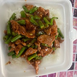 พริกแกงหมูราดข้าว