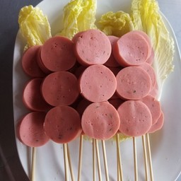 ลูกชิ้นทอดเจ้าเก่าหน้าหมู่บ้านณัฐยา