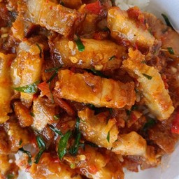 ฉู่ฉี่หมูกรอบ