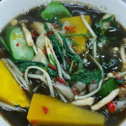 แกงเห็ดรวม