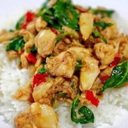 กระเพราไก่หน่อไม้